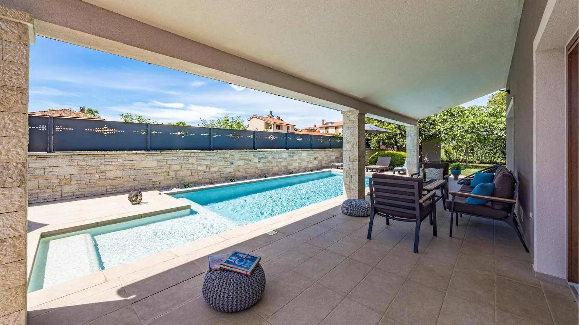 Villa Roma Pula 0*,  Kroatië
